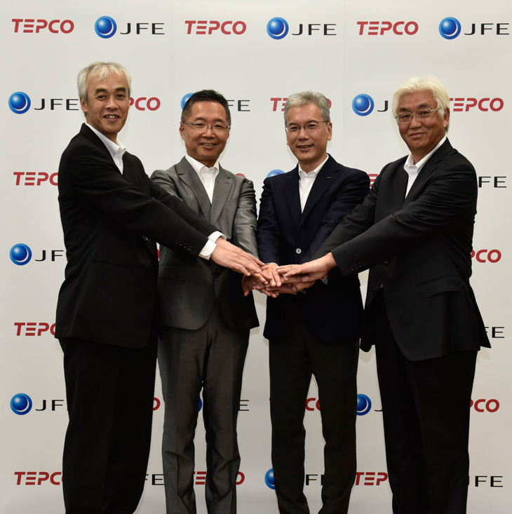 東京臨海リサイクルパワー株式会社　代表取締役　影山 嘉宏・ＪＦＥエンジニアリング株式会社　取締役専務執行役員　露口 哲男・東京電力フュエル＆パワー株式会社　常務取締役　眞島 俊昭・ＪＦＥ環境株式会社　代表取締役社長　櫻井 雅昭