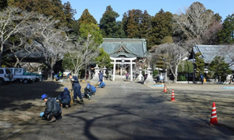 初詣に向けた神社の清掃