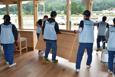 【道の駅　までい館オープン（飯舘村）】会場設営の様子［2017年8月11日撮影］