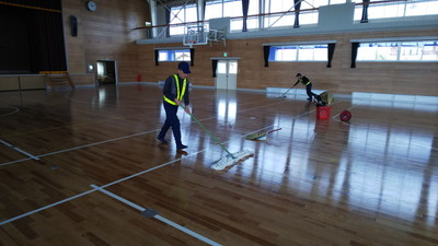 清掃の様子[2018年3月22日撮影]【浪江町　なみえ創成小中学校】