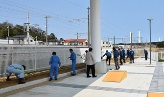 ＪＲ常磐線広野駅ひまわりの種植えの協力