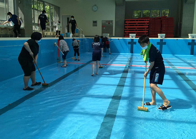 【川俣町】山木屋中学校のプール清掃